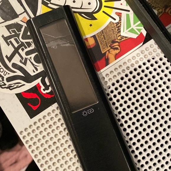 Samsung TV Solar Rechargeable Remote Smart Control Model RMCSPA1EP1 VoiceControl - Picture 6 of 6